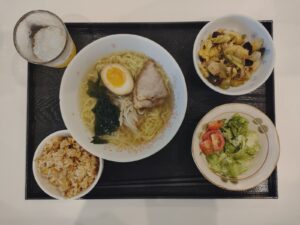 静明館食堂いつもの　ラーメン