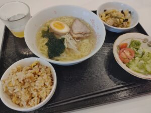 静明館食堂いつもの　ラーメン