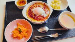 静明館食堂いつもの ミラノ風ドリア